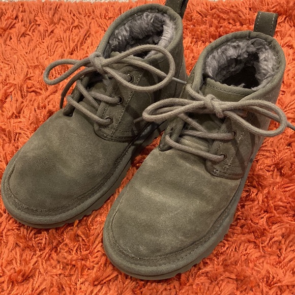 Olive Green Ugg Australia Booties Size 5 - Picture 2 of 4
